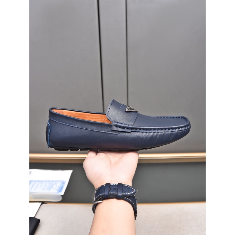 Pra*a leather shoes